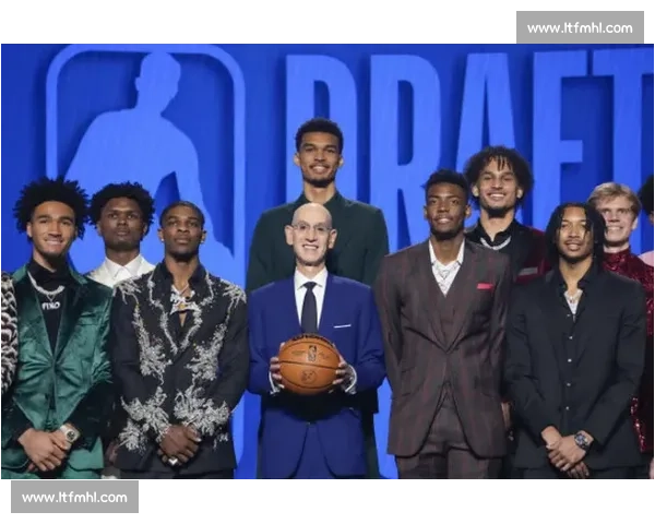 夏联 MVP 驰援勇士！莫布里内线试金石或改写轮换格局